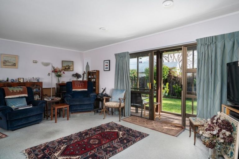 Photo of property in 7 Kathleen Place, Rainbow Point, Taupo, 3330