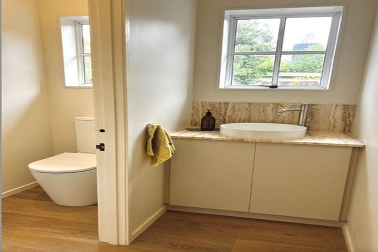 Photo of property in 12 Ewan Place, Taradale, Napier, 4112