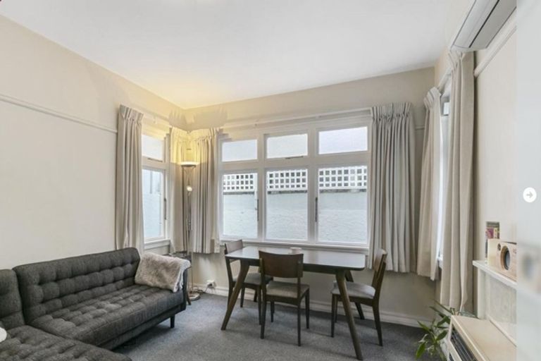 Photo of property in 1u5 Rixon Grove, Mount Victoria, Wellington, 6011