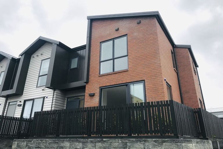 Photo of property in 35 Nugget Avenue, Hobsonville, Auckland, 0616