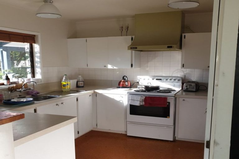 Photo of property in 82 Sandspit Road, Waiuku, 2123