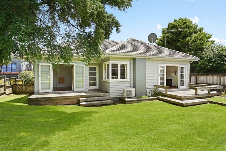 Photo of property in 36 Forest Lake Road, Forest Lake, Hamilton, 3200