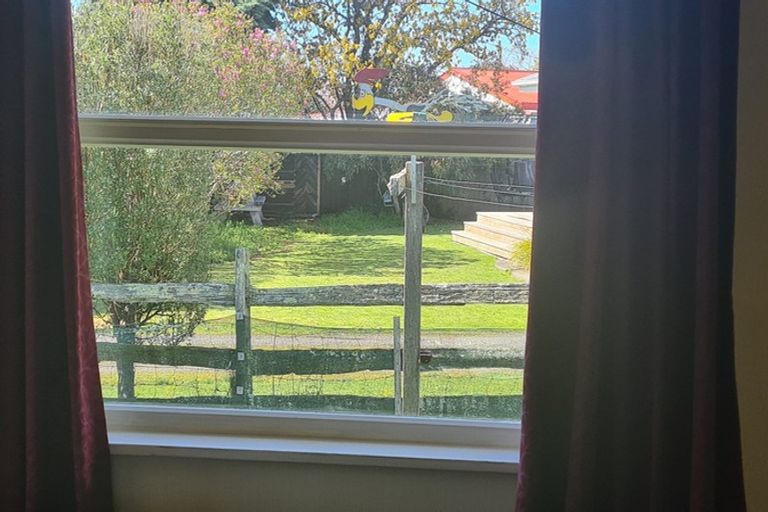 Photo of property in 1 East Street, Greytown, 5712