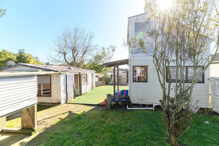 Photo of property in 3 Pendlebury Street, Green Bay, Auckland, 0604