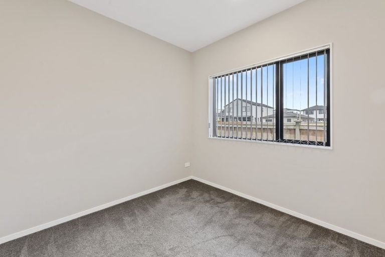 Photo of property in 5 Sapwood Crescent, Takanini, 2110