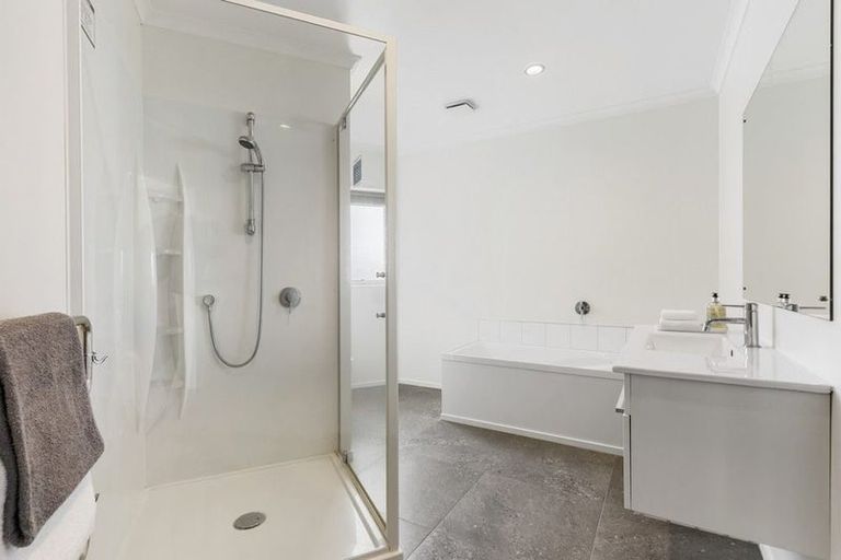 Photo of property in 36 Mauldeth Terrace, Churton Park, Wellington, 6037