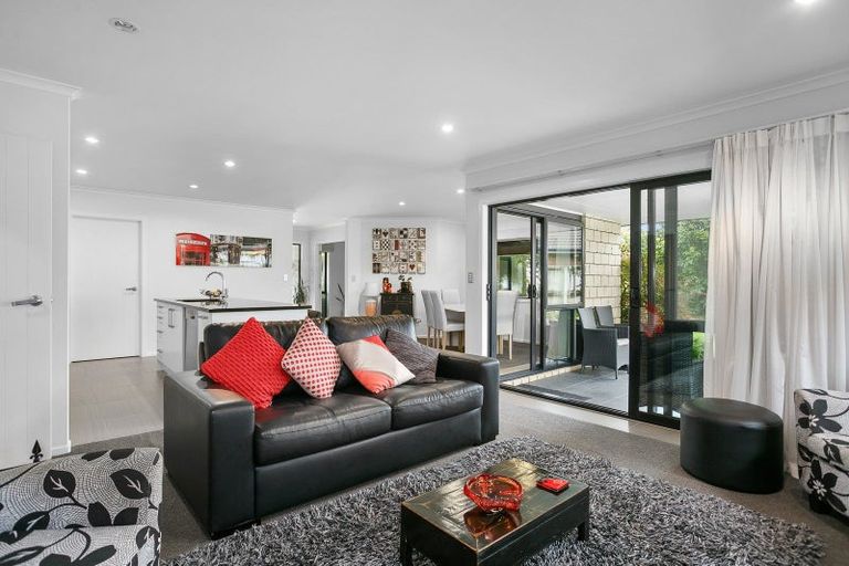 Photo of property in 8 Isobel Hodgson Drive, Cambridge, 3434