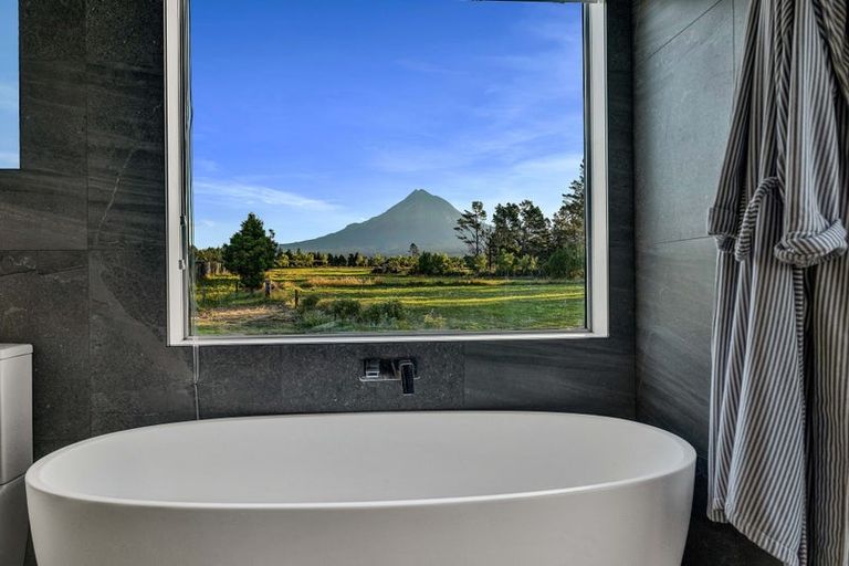 Photo of property in 438 Alfred Road, Kaimiro, New Plymouth, 4371