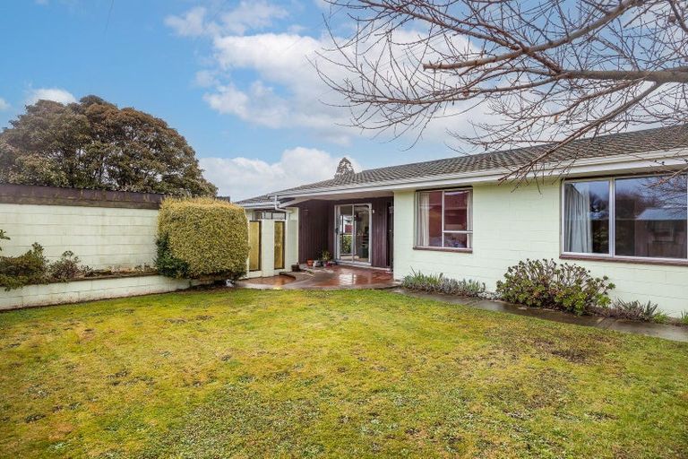 Photo of property in 23 Woodcote Avenue, Hornby, Christchurch, 8042