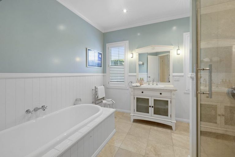 Photo of property in 8b Sampson Avenue, Waiwhakaiho, New Plymouth, 4312