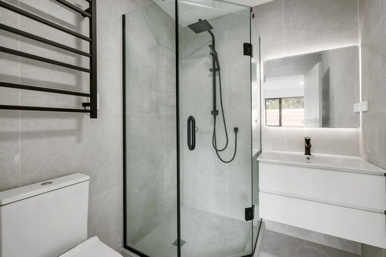 Photo of property in 23b Mercury Lane, Windsor Park, Auckland, 0632