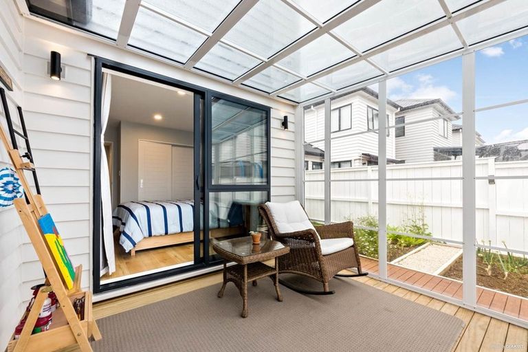 Photo of property in 16 Kearns Drive, Hobsonville, Auckland, 0616