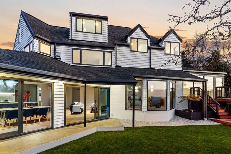 Photo of property in 24 Nehru Place, Cashmere, Christchurch, 8022