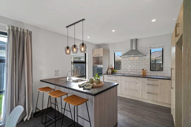 Photo of property in 18 Maka Lane, Halswell, Christchurch, 8025