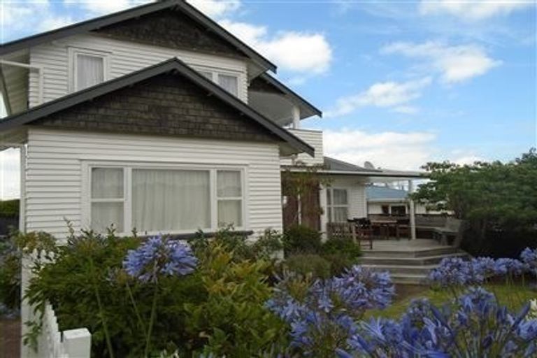 Photo of property in 6 Grendon Road, Titirangi, Auckland, 0604