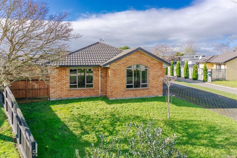 Photo of property in 5 Ravenscourt Place, Huntington, Hamilton, 3210