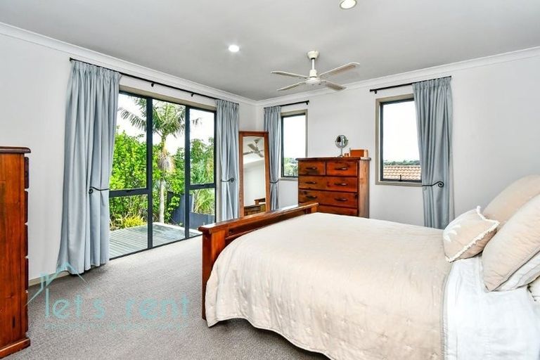 Photo of property in 62 Mt Lebanon Crescent, The Gardens, Auckland, 2105