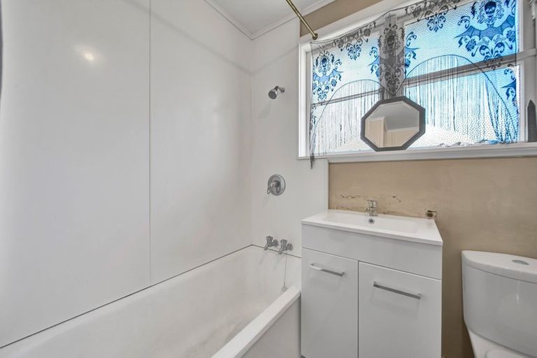 Photo of property in 28 Waihi Road, Hawera, 4610