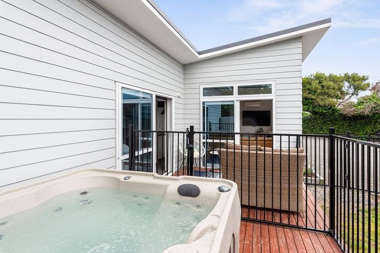 Photo of property in 5a Sharda Grove, Paraparaumu Beach, Paraparaumu, 5032