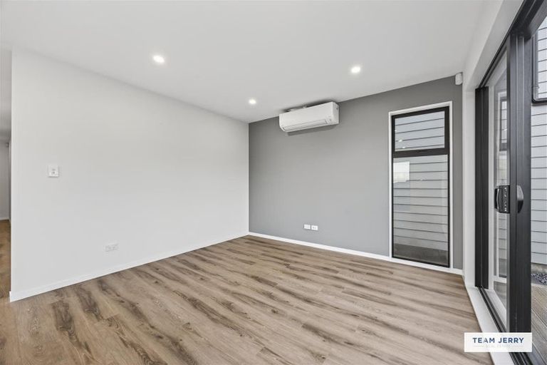 Photo of property in 25b Jandell Crescent, Bucklands Beach, Auckland, 2014