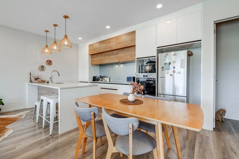 Photo of property in 14 Arran Point Parade, Orewa, 0931