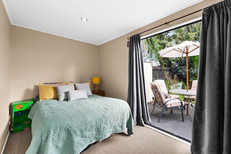 Photo of property in 16 Cormack Place, Greenmeadows, Napier, 4112