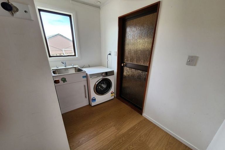 Photo of property in 1 Lindis Close, Kelson, Lower Hutt, 5010