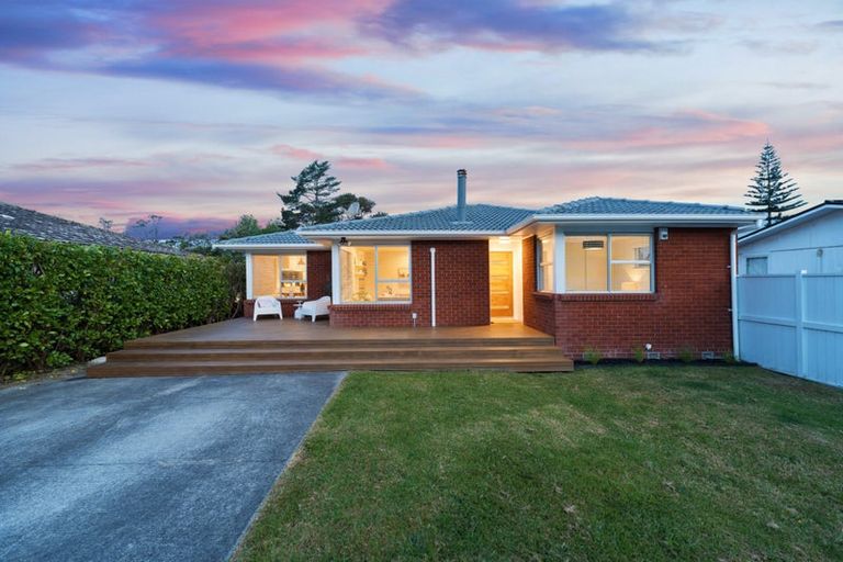 Photo of property in 26a Finlow Drive, Te Atatu South, Auckland, 0610