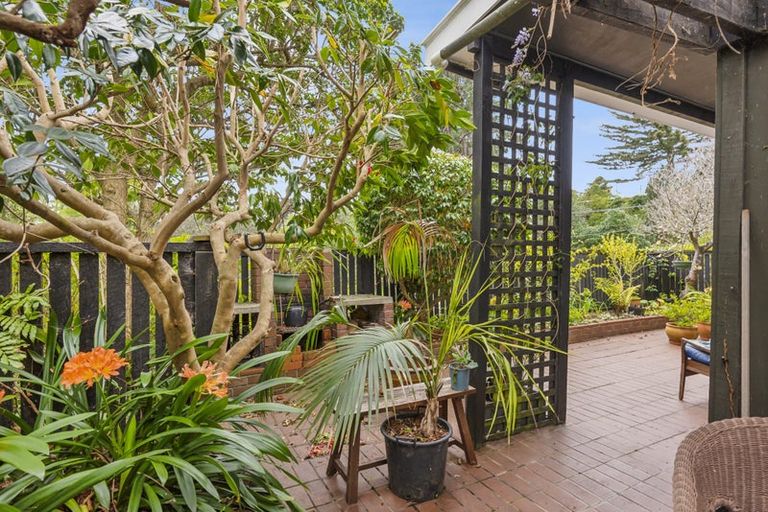 Photo of property in 48 Makora Road, Otaihanga, Paraparaumu, 5036