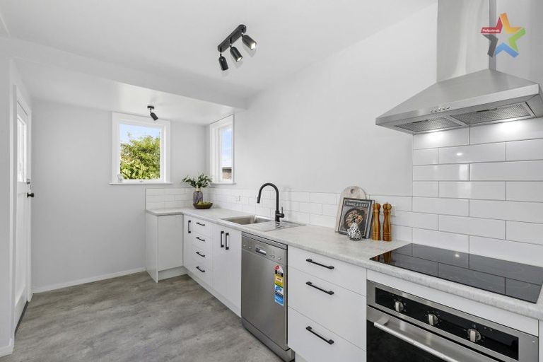 Photo of property in 32 Ngata Grove, Trentham, Upper Hutt, 5018