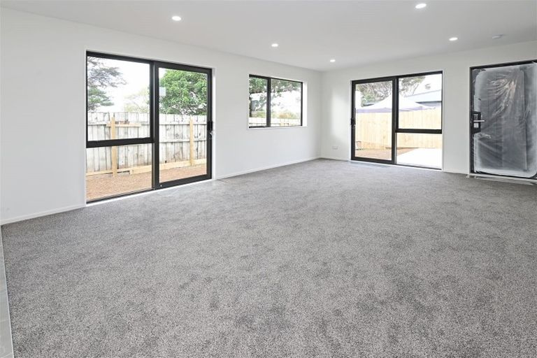 Photo of property in 37e Cornwall Road, Papatoetoe, Auckland, 2025