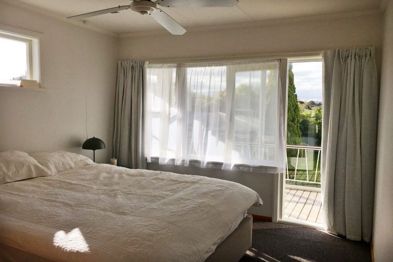 Photo of property in 2 Te Awe Awe Court, Hokowhitu, Palmerston North, 4410