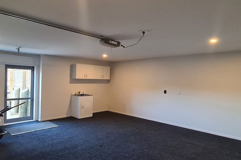 Photo of property in 87 Melksham Drive, Churton Park, Wellington, 6037