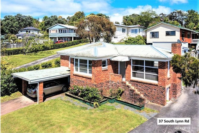 Photo of property in 37 South Lynn Road, Titirangi, Auckland, 0604