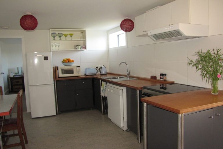 Photo of property in 43 Bedford Street, Northland, Wellington, 6012