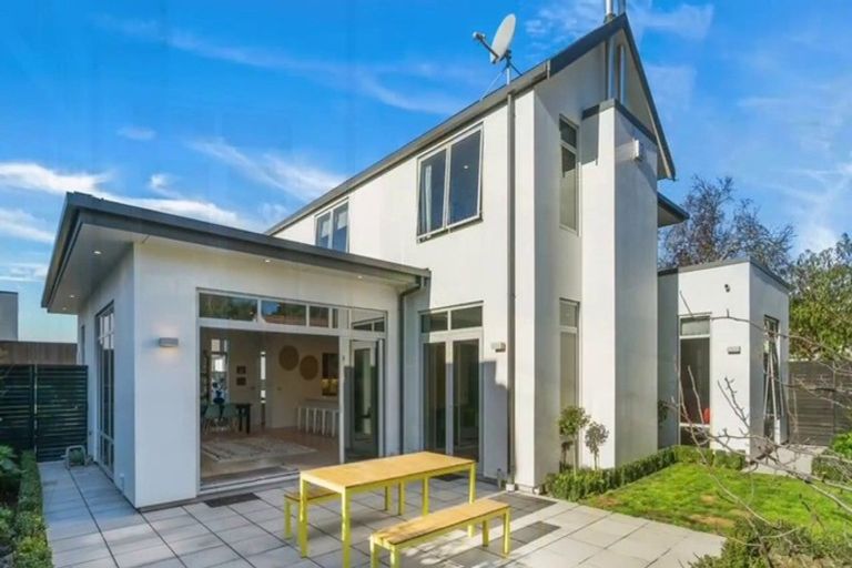 Photo of property in 24b Mansfield Avenue, St Albans, Christchurch, 8014