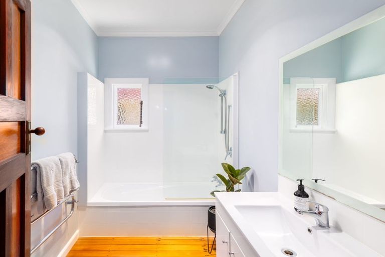 Photo of property in 136 North Avon Road, Richmond, Christchurch, 8013