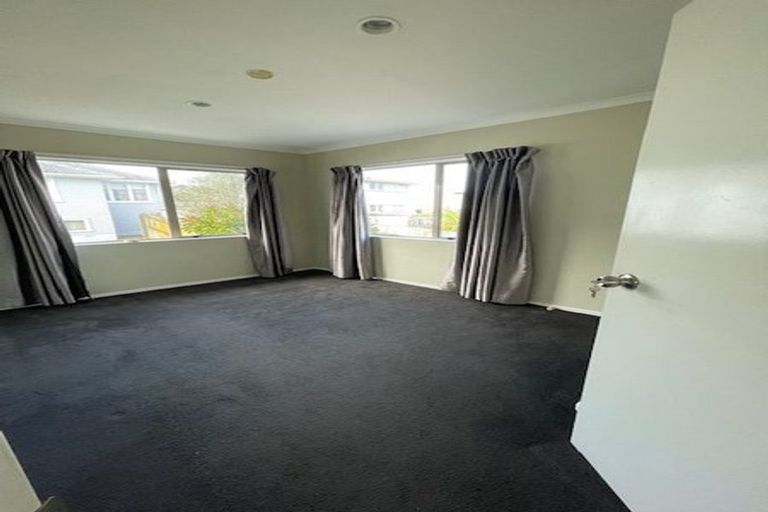 Photo of property in 10a Marie Crescent, Te Atatu South, Auckland, 0610