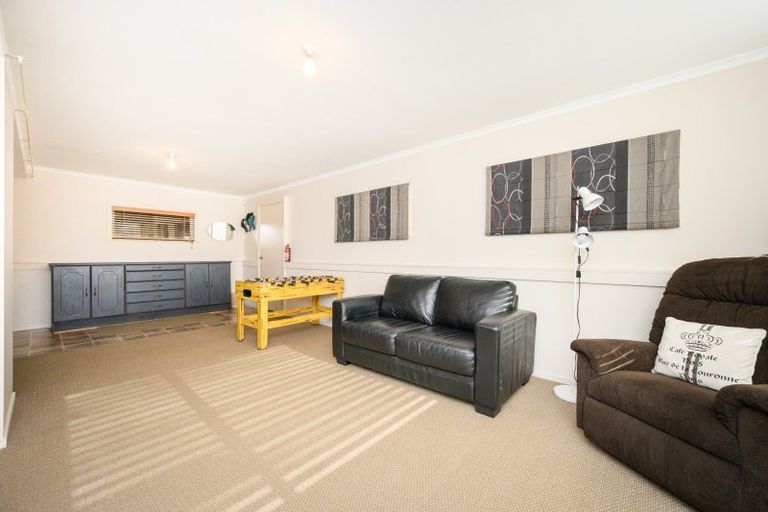 Photo of property in 14 Churchill Avenue, Hokowhitu, Palmerston North, 4410