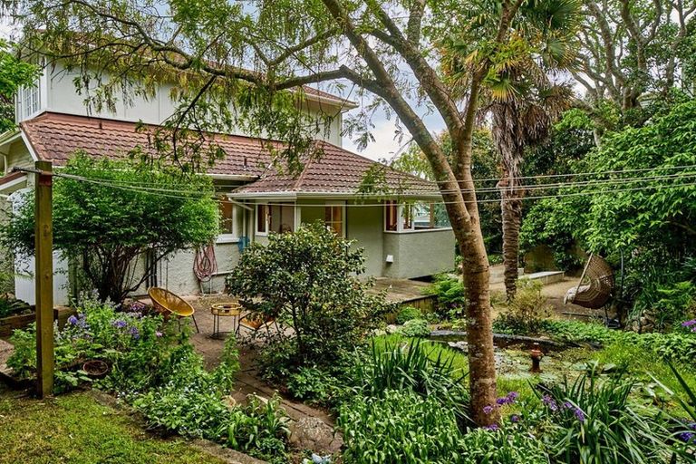 Photo of property in 339 Muritai Road, Eastbourne, Lower Hutt, 5013