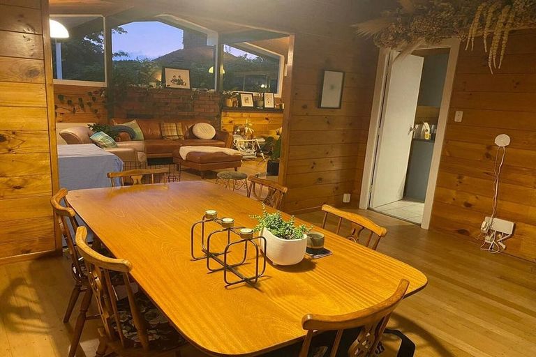 Photo of property in 8-8a Walton Avenue, Waikanae, 5036