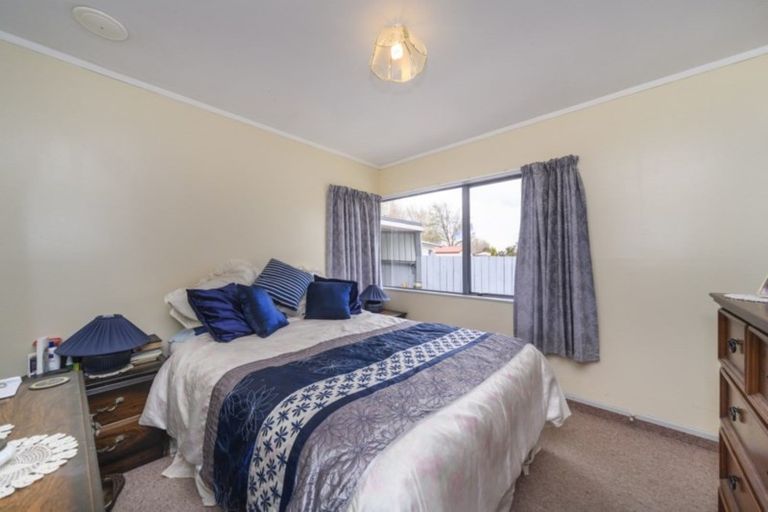 Photo of property in 84 Hillcrest Drive, Kelvin Grove, Palmerston North, 4414