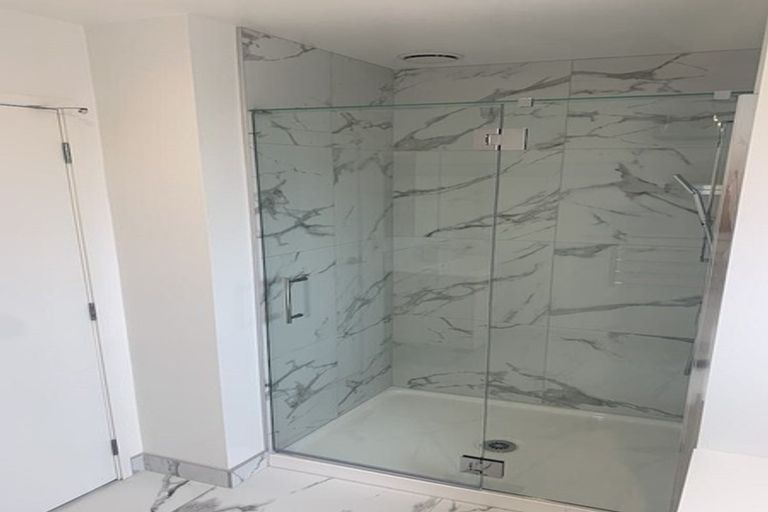 Photo of property in 1/2 Jadewynn Drive, Massey, Auckland, 0614