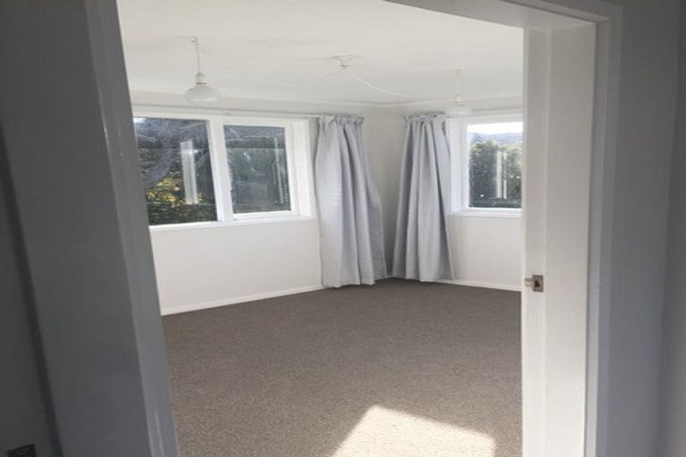 Photo of property in 1/27a Randwick Road, Northland, Wellington, 6012