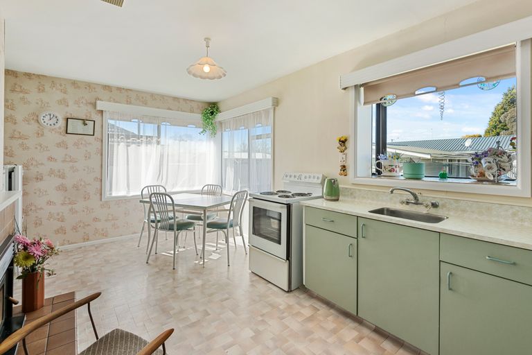 Photo of property in 12 Blankney Street, Hornby, Christchurch, 8042