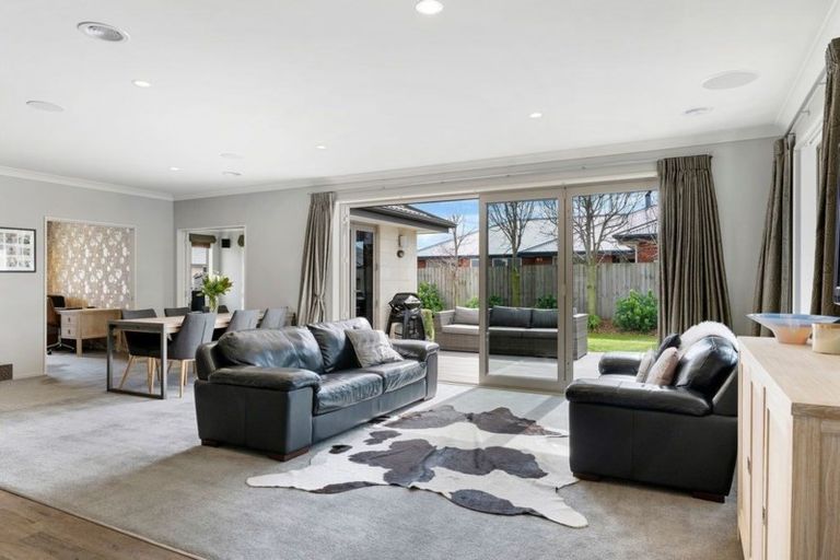 Photo of property in 8 Overbury Crescent, Rolleston, 7614