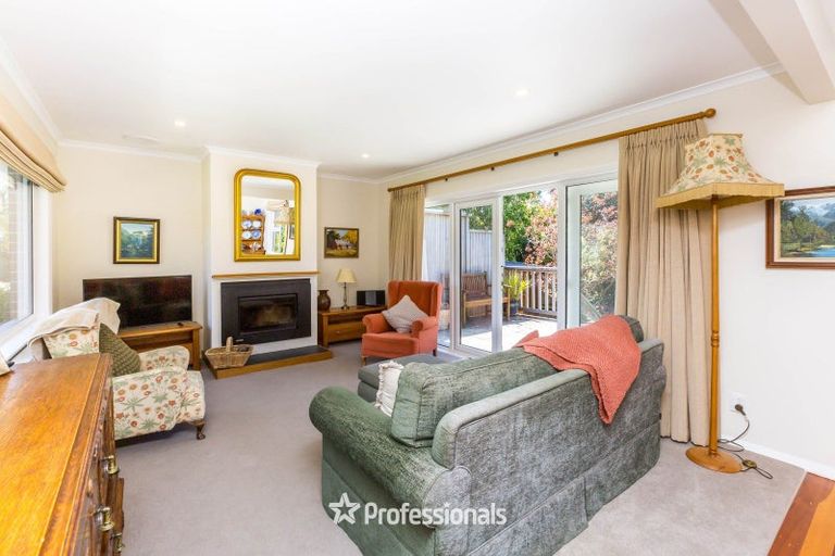 Photo of property in 37 Sunbrae Drive, Silverstream, Upper Hutt, 5019