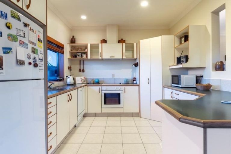 Photo of property in 42 Manor Park Drive, Pyes Pa, Tauranga, 3112