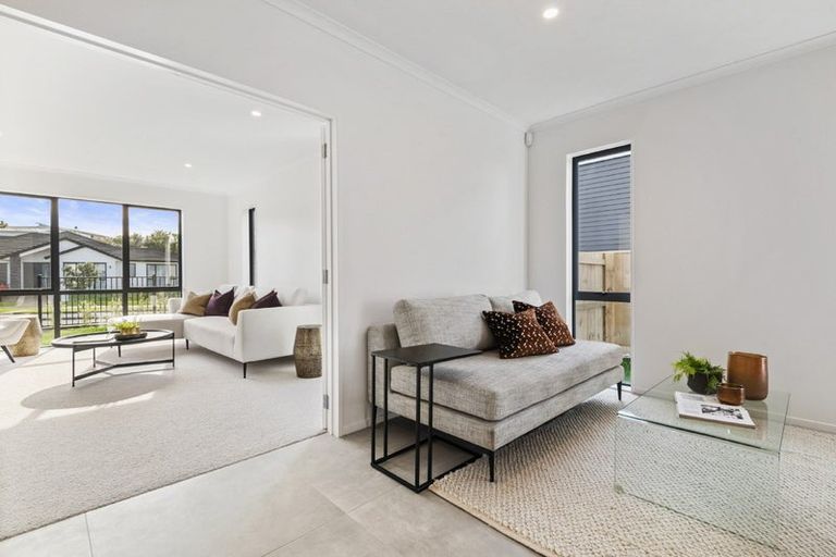 Photo of property in 41 Taikura Avenue, Red Beach, 0932