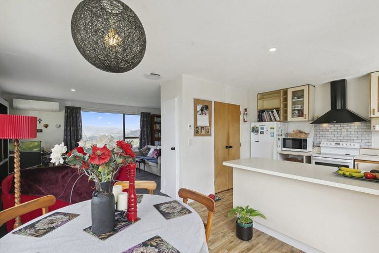 Photo of property in 21 Admiralty Street, Crofton Downs, Wellington, 6035